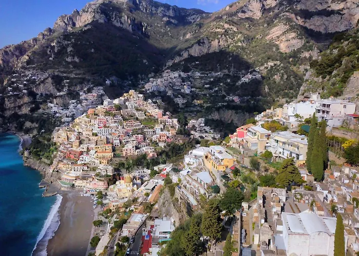 - Anna Villa Positano